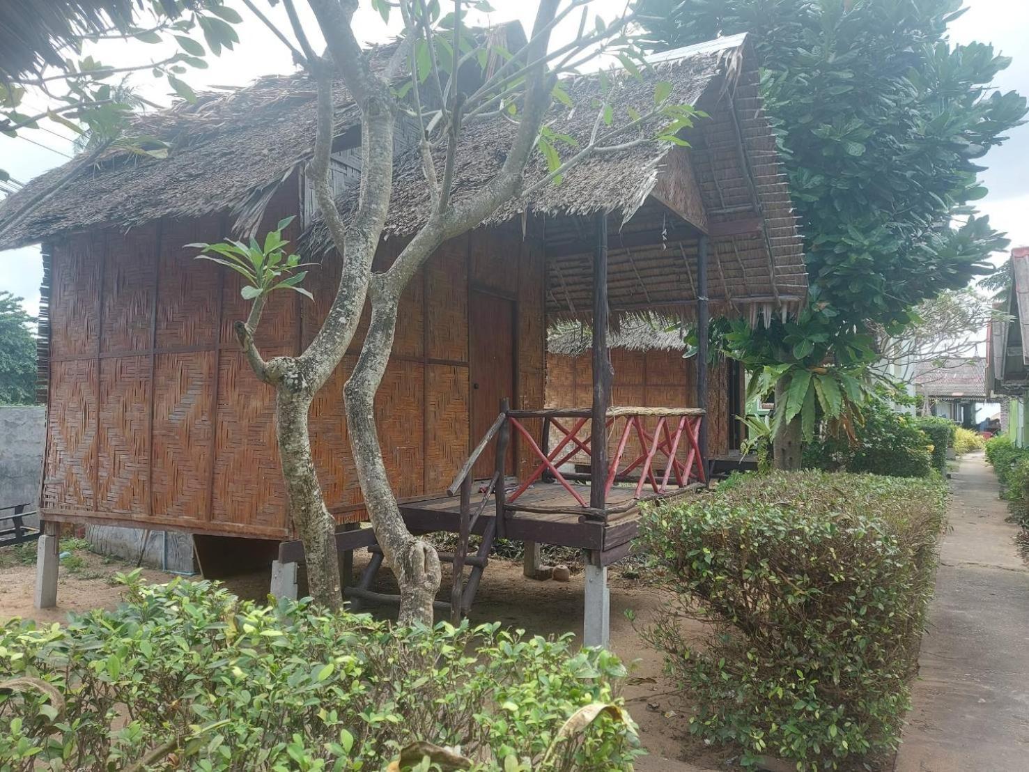 Blue Andaman Lanta קו לנטה