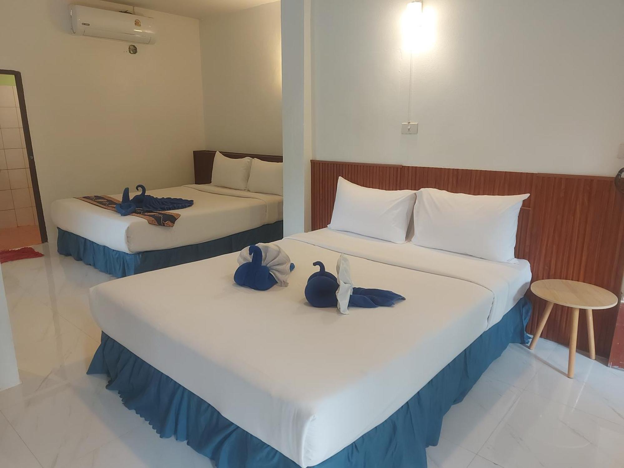 Blue Andaman Lanta קו לנטה