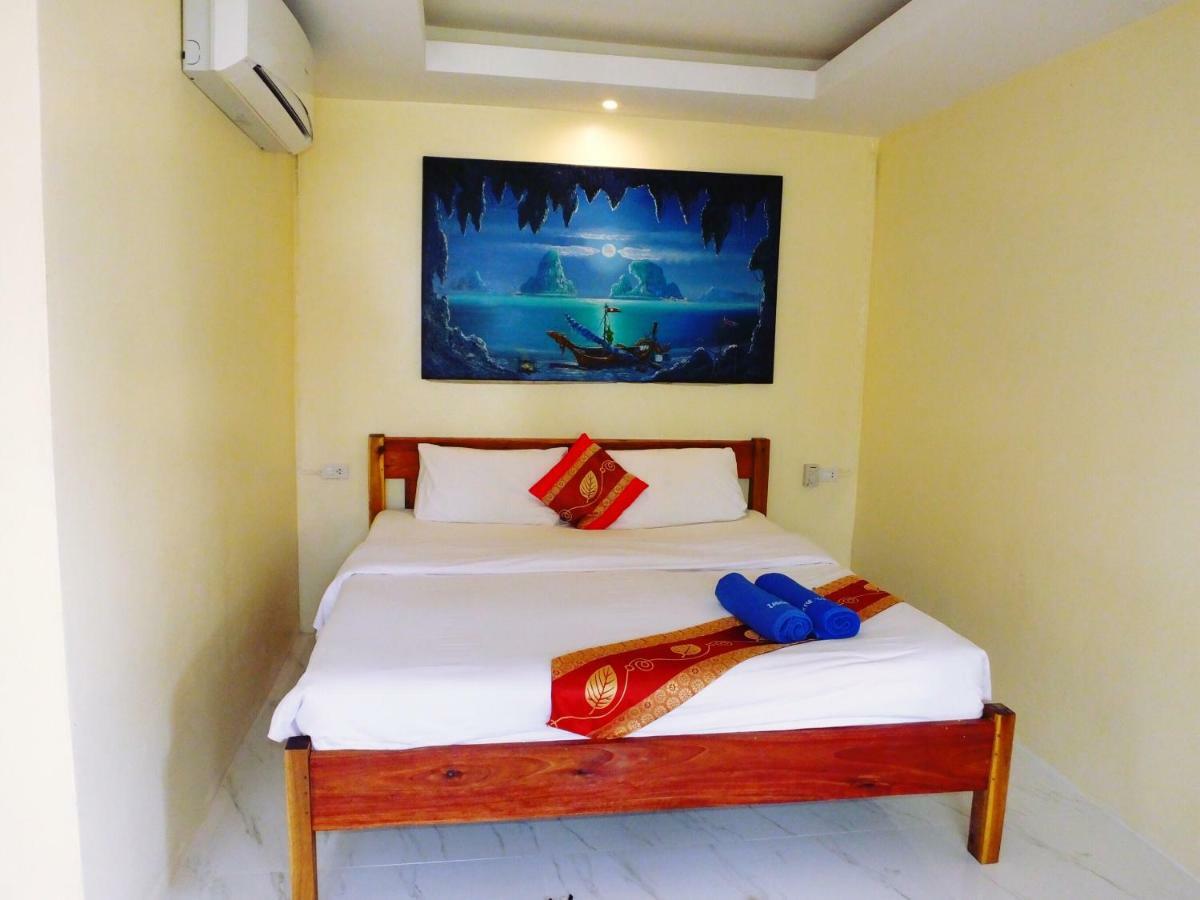 אתר נופש Blue Andaman Lanta 2*
